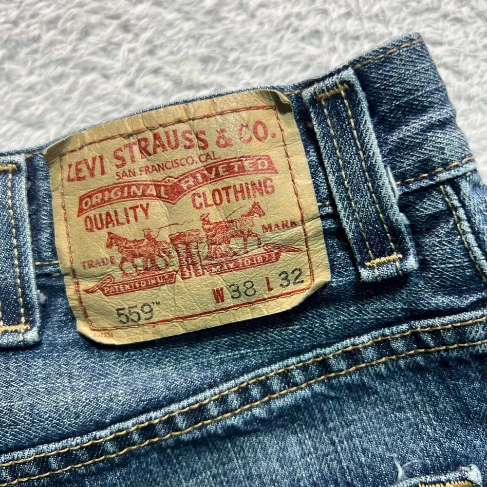 Levi's 559 Relaxed Straight Jeans Mens 38x32 Medium Wash Blue Denim